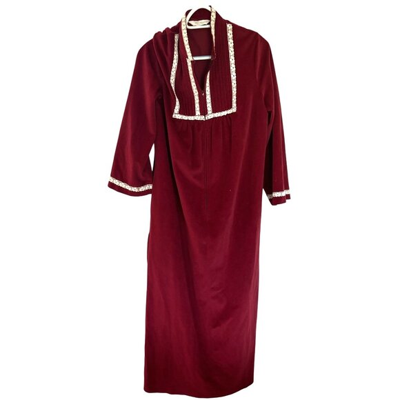 Vintage Komar Leisurely Living Burgundy Long Robe With Lace Trim - Picture 1 of 6